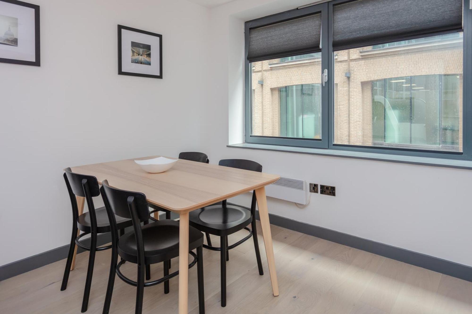 Stylish 1 Bedroom Apartment In Holborn In A Great Location ロンドン エクステリア 写真